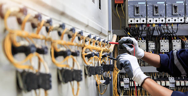 Professional Electrician technician working in Girard, IL